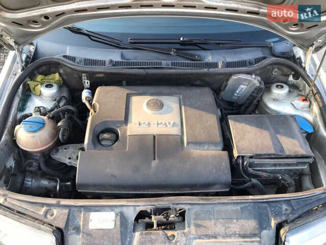 Серый Шкода Фабия, объемом двигателя 1.2 л и пробегом 292 тыс. км за 3000 $, фото 3 на Automoto.ua