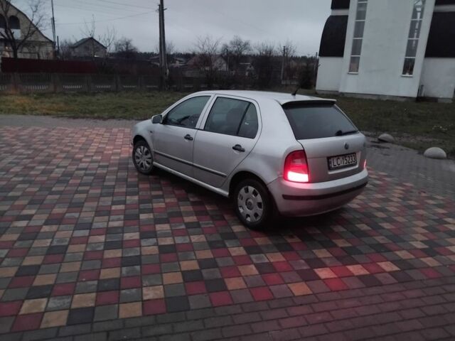 Серый Шкода Фабия, объемом двигателя 1.9 л и пробегом 370 тыс. км за 1599 $, фото 2 на Automoto.ua