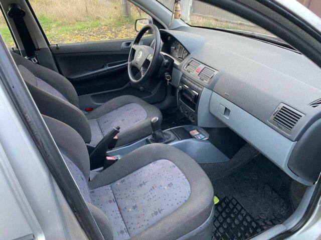 Серый Шкода Фабия, объемом двигателя 1.2 л и пробегом 245 тыс. км за 3500 $, фото 11 на Automoto.ua