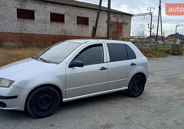 Серый Шкода Фабия, объемом двигателя 1.4 л и пробегом 371 тыс. км за 3200 $, фото 6 на Automoto.ua