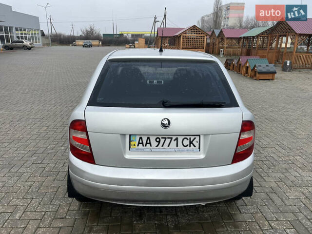 Серый Шкода Фабия, объемом двигателя 1.2 л и пробегом 243 тыс. км за 2850 $, фото 3 на Automoto.ua