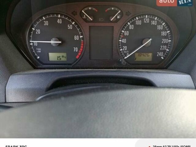 Серый Шкода Фабия, объемом двигателя 1.39 л и пробегом 184 тыс. км за 4000 $, фото 2 на Automoto.ua