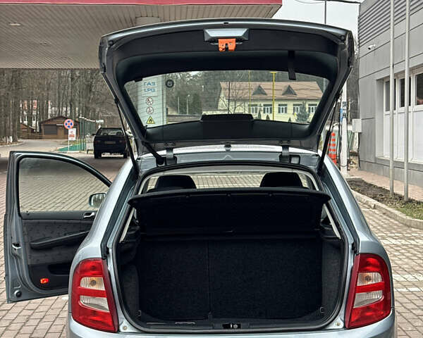 Сірий Шкода Фабія, об'ємом двигуна 1.4 л та пробігом 208 тис. км за 5399 $, фото 15 на Automoto.ua