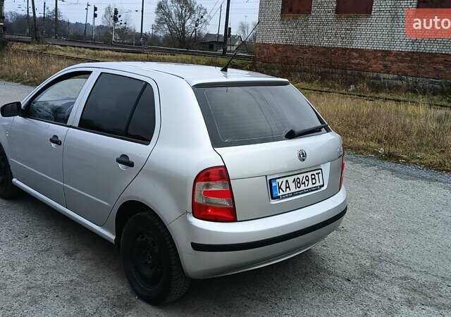 Серый Шкода Фабия, объемом двигателя 1.4 л и пробегом 371 тыс. км за 3200 $, фото 8 на Automoto.ua