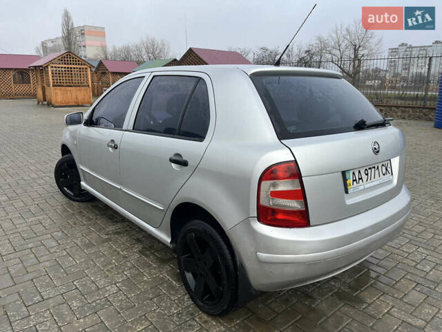 Серый Шкода Фабия, объемом двигателя 1.2 л и пробегом 243 тыс. км за 2850 $, фото 8 на Automoto.ua