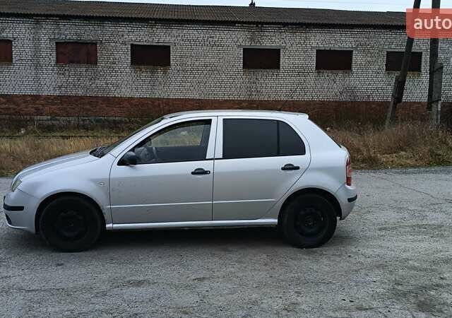 Серый Шкода Фабия, объемом двигателя 1.4 л и пробегом 371 тыс. км за 3200 $, фото 7 на Automoto.ua