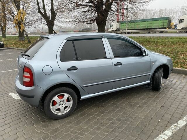 Серый Шкода Фабия, объемом двигателя 1.2 л и пробегом 312 тыс. км за 3600 $, фото 3 на Automoto.ua