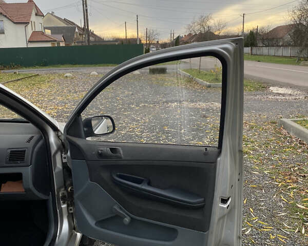 Серый Шкода Фабия, объемом двигателя 1.2 л и пробегом 777 тыс. км за 1999 $, фото 13 на Automoto.ua