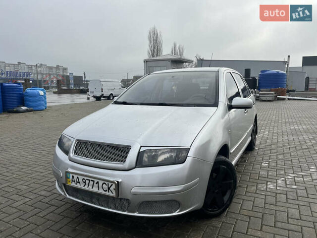 Серый Шкода Фабия, объемом двигателя 1.2 л и пробегом 243 тыс. км за 2850 $, фото 7 на Automoto.ua