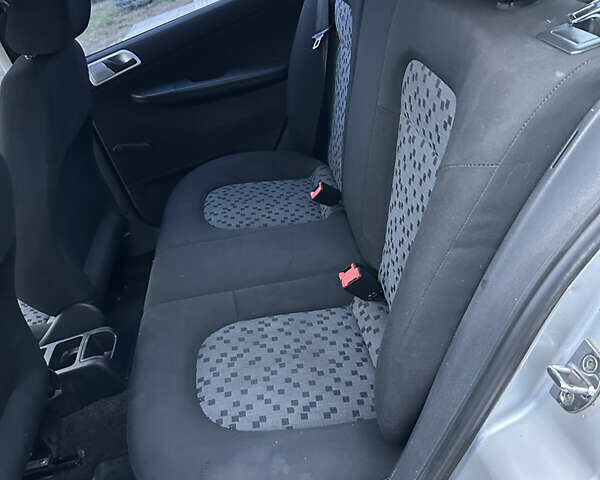 Сірий Шкода Фабія, об'ємом двигуна 1.2 л та пробігом 243 тис. км за 2850 $, фото 10 на Automoto.ua