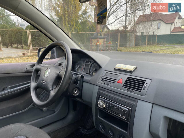 Серый Шкода Фабия, объемом двигателя 1.2 л и пробегом 777 тыс. км за 1999 $, фото 10 на Automoto.ua