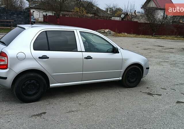 Серый Шкода Фабия, объемом двигателя 1.4 л и пробегом 371 тыс. км за 3200 $, фото 12 на Automoto.ua