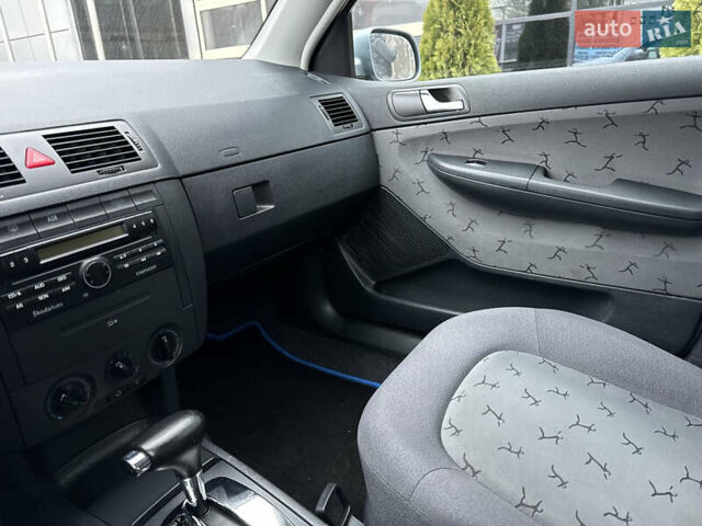 Сірий Шкода Фабія, об'ємом двигуна 1.4 л та пробігом 208 тис. км за 5399 $, фото 33 на Automoto.ua