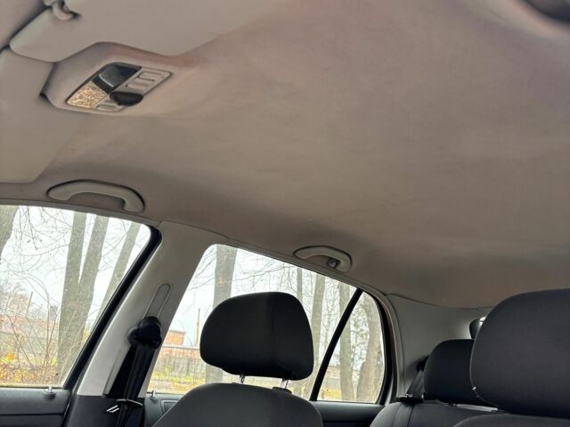 Серый Шкода Фабия, объемом двигателя 1.9 л и пробегом 280 тыс. км за 2500 $, фото 2 на Automoto.ua