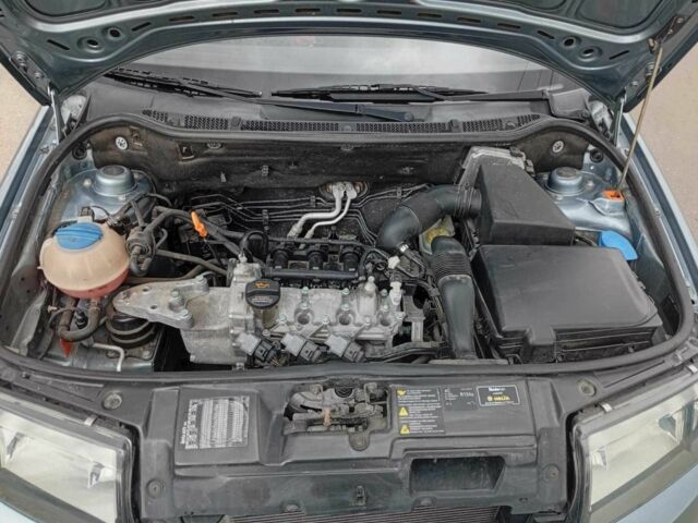 Шкода Фабия 2004 в Дрогобыче на Automoto.ua Серый Шкода Фабия, объемом двигателя 1.2 л и пробегом 164 тыс. км за 3600 $, фото 3 на Automoto.ua