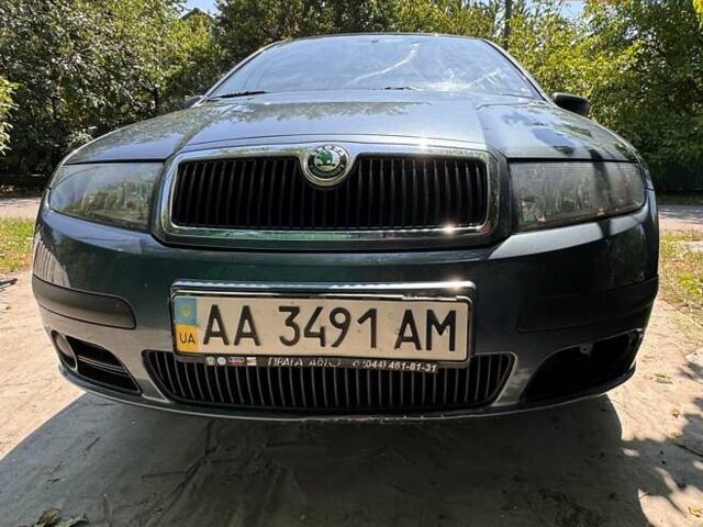 Сірий Шкода Фабія, об'ємом двигуна 1.2 л та пробігом 105 тис. км за 3500 $, фото 5 на Automoto.ua