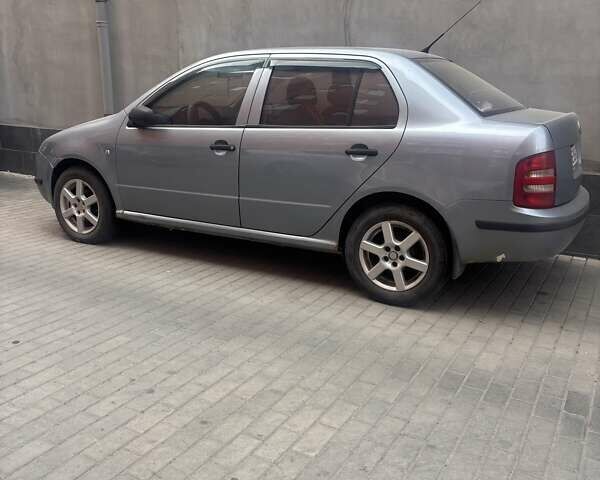 Сірий Шкода Фабія, об'ємом двигуна 1.2 л та пробігом 270 тис. км за 3700 $, фото 2 на Automoto.ua