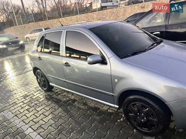 Сірий Шкода Фабія, об'ємом двигуна 1.39 л та пробігом 236 тис. км за 4200 $, фото 2 на Automoto.ua