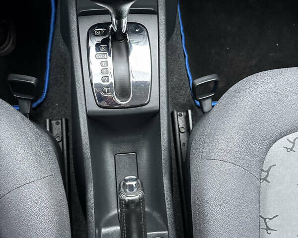 Сірий Шкода Фабія, об'ємом двигуна 1.4 л та пробігом 208 тис. км за 5399 $, фото 31 на Automoto.ua