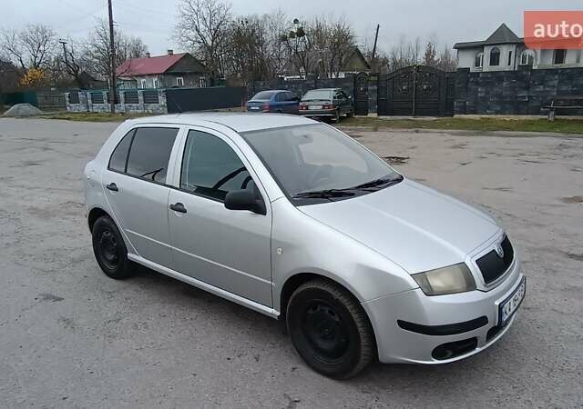 Серый Шкода Фабия, объемом двигателя 1.4 л и пробегом 371 тыс. км за 3200 $, фото 22 на Automoto.ua