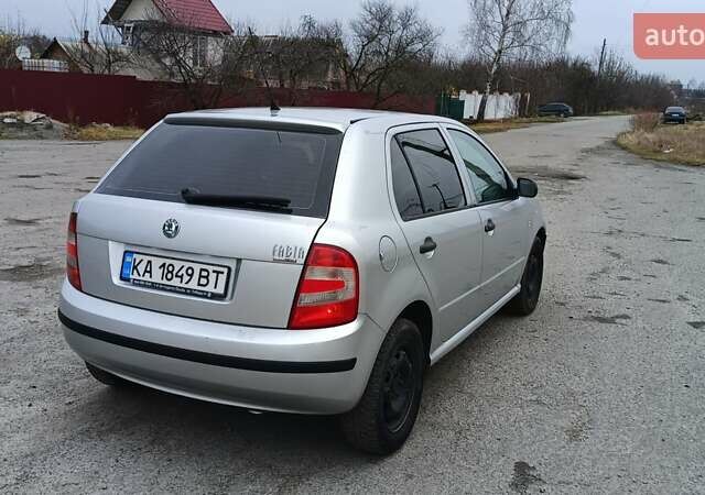 Серый Шкода Фабия, объемом двигателя 1.4 л и пробегом 371 тыс. км за 3200 $, фото 15 на Automoto.ua