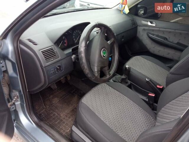 Серый Шкода Фабия, объемом двигателя 1.2 л и пробегом 244 тыс. км за 3700 $, фото 27 на Automoto.ua