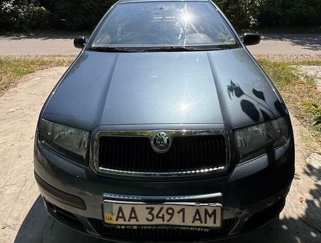 Сірий Шкода Фабія, об'ємом двигуна 1.2 л та пробігом 105 тис. км за 3500 $, фото 8 на Automoto.ua