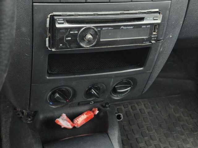 Сірий Шкода Фабія, об'ємом двигуна 0 л та пробігом 350 тис. км за 1800 $, фото 8 на Automoto.ua