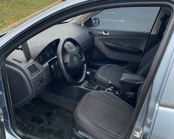 Серый Шкода Фабия, объемом двигателя 1.2 л и пробегом 312 тыс. км за 3599 $, фото 10 на Automoto.ua