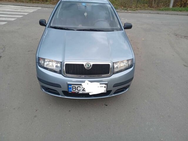Шкода Фабия 2004 в Дрогобыче на Automoto.ua Серый Шкода Фабия, объемом двигателя 1.2 л и пробегом 164 тыс. км за 3600 $, фото 4 на Automoto.ua