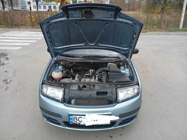 Шкода Фабия 2004 в Дрогобыче на Automoto.ua Серый Шкода Фабия, объемом двигателя 1.2 л и пробегом 164 тыс. км за 3600 $, фото 1 на Automoto.ua
