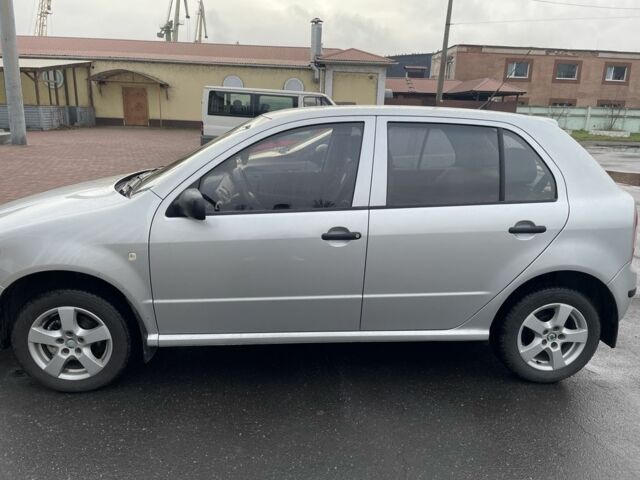 Сірий Шкода Фабія, об'ємом двигуна 1.2 л та пробігом 285 тис. км за 3900 $, фото 2 на Automoto.ua