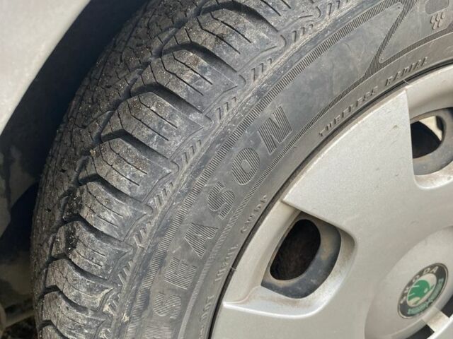 Серый Шкода Фабия, объемом двигателя 1.9 л и пробегом 380 тыс. км за 1450 $, фото 10 на Automoto.ua