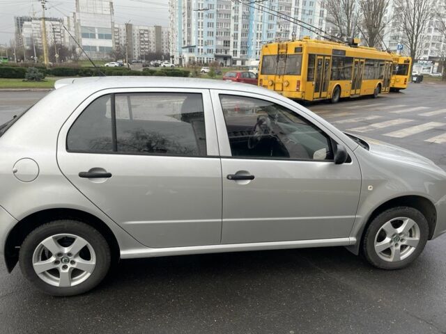 Сірий Шкода Фабія, об'ємом двигуна 1.2 л та пробігом 285 тис. км за 3900 $, фото 4 на Automoto.ua