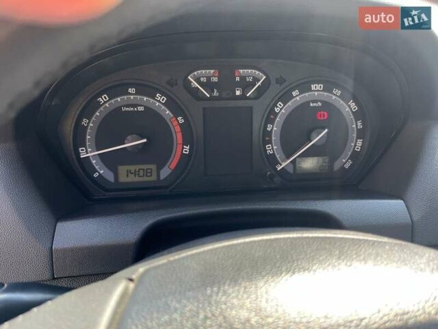 Сірий Шкода Фабія, об'ємом двигуна 1.2 л та пробігом 288 тис. км за 3300 $, фото 10 на Automoto.ua