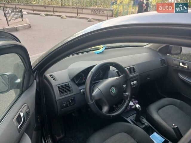 Сірий Шкода Фабія, об'ємом двигуна 1.4 л та пробігом 290 тис. км за 4500 $, фото 2 на Automoto.ua