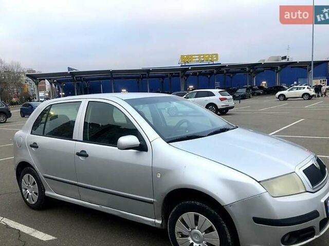 Серый Шкода Фабия, объемом двигателя 1.2 л и пробегом 260 тыс. км за 3200 $, фото 1 на Automoto.ua