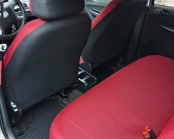 Серый Шкода Фабия, объемом двигателя 1.2 л и пробегом 290 тыс. км за 2999 $, фото 38 на Automoto.ua