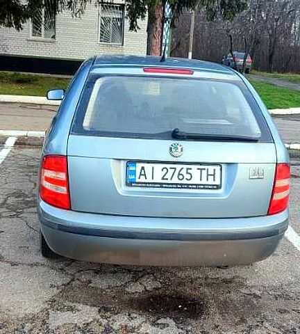 Серый Шкода Фабия, объемом двигателя 1.4 л и пробегом 220 тыс. км за 3200 $, фото 1 на Automoto.ua