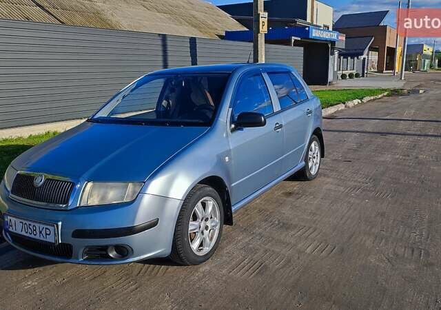 Шкода Фабия 2005 в Белой Церкве на Automoto.ua Серый Шкода Фабия, объемом двигателя 1.2 л и пробегом 286 тыс. км за 3700 $, фото 1 на Automoto.ua