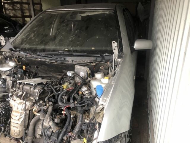 Сірий Шкода Фабія, об'ємом двигуна 1.2 л та пробігом 300 тис. км за 1000 $, фото 4 на Automoto.ua