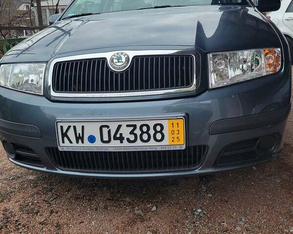Сірий Шкода Фабія, об'ємом двигуна 1.2 л та пробігом 179 тис. км за 4100 $, фото 7 на Automoto.ua