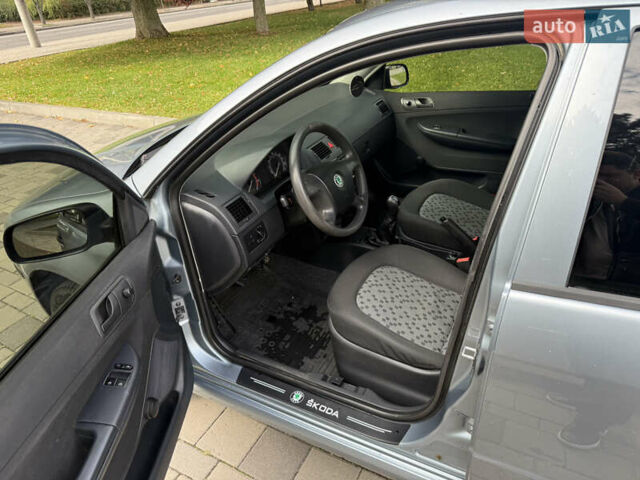 Сірий Шкода Фабія, об'ємом двигуна 1.2 л та пробігом 171 тис. км за 4800 $, фото 31 на Automoto.ua