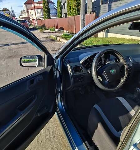 Шкода Фабия 2005 в Белой Церкве на Automoto.ua Серый Шкода Фабия, объемом двигателя 1.2 л и пробегом 286 тыс. км за 3700 $, фото 12 на Automoto.ua
