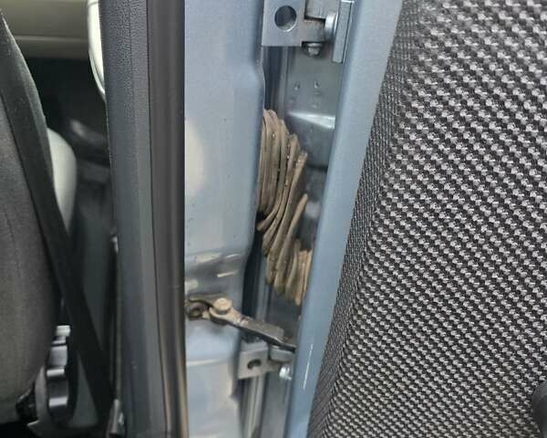 Серый Шкода Фабия, объемом двигателя 1.4 л и пробегом 232 тыс. км за 4500 $, фото 29 на Automoto.ua