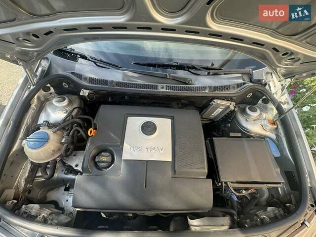 Серый Шкода Фабия, объемом двигателя 1.2 л и пробегом 133 тыс. км за 4000 $, фото 7 на Automoto.ua