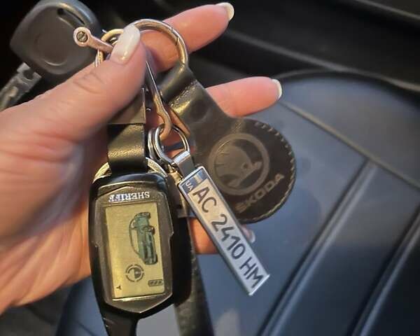 Серый Шкода Фабия, объемом двигателя 1.2 л и пробегом 167 тыс. км за 3900 $, фото 15 на Automoto.ua