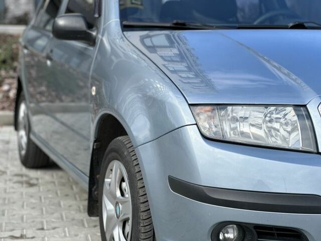 Шкода Фабія 2005 у Кропивницькому (Кіровограді) на Automoto.ua Сірий Шкода Фабія, об'ємом двигуна 1.2 л та пробігом 187 тис. км за 4100 $, фото 5 на Automoto.ua