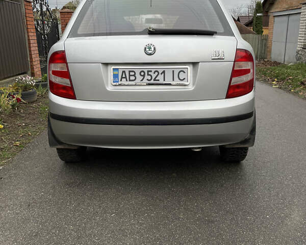 Серый Шкода Фабия, объемом двигателя 1.2 л и пробегом 89 тыс. км за 4700 $, фото 4 на Automoto.ua