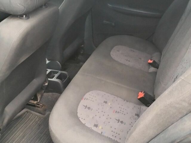 Серый Шкода Фабия, объемом двигателя 1.2 л и пробегом 250 тыс. км за 2900 $, фото 4 на Automoto.ua